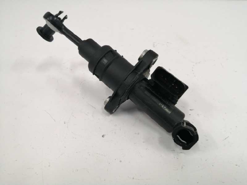 Recambio de bomba embrague para seat ibiza (6p1) 1.2 tsi referencia OEM IAM 6R0721388D  