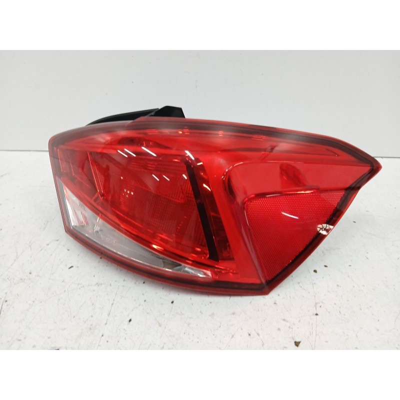 PILOTO TRASERO DERECHO