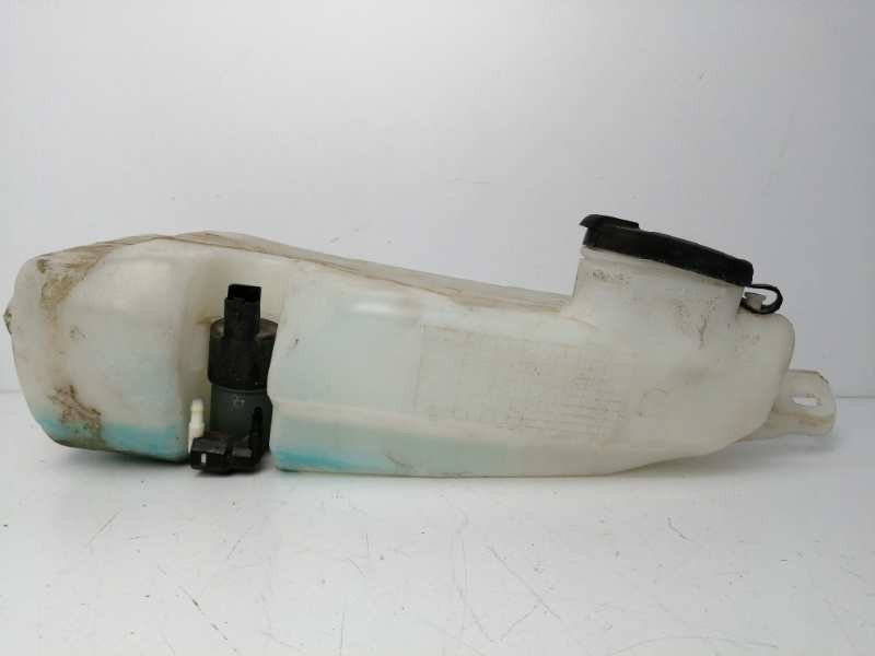 Recambio de deposito limpia para dacia sandero básico referencia OEM IAM 8200210002 8200440772 8200609549