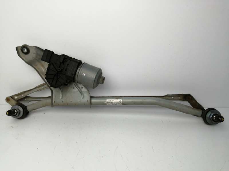 Recambio de motor limpia delantero para dacia sandero básico referencia OEM IAM 8200619512 3397020879 Recambio de motor limpia delantero para dacia sandero básico referencia OEM IAM 8200619512 3397020879
