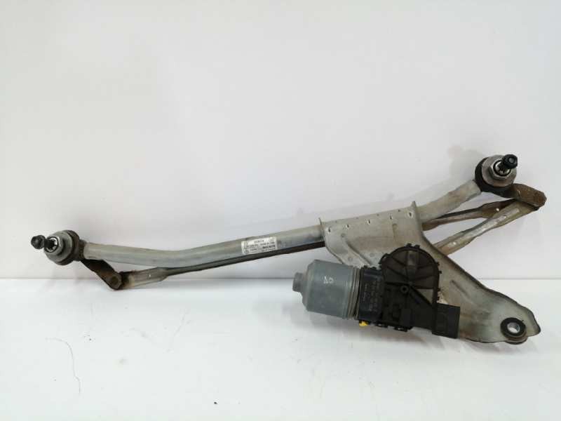 Recambio de motor limpia delantero para dacia duster laureate 4x2 referencia OEM IAM 8200619512 3397020879 Recambio de motor limpia delantero para dacia duster laureate 4x2 referencia OEM IAM 8200619512 3397020879