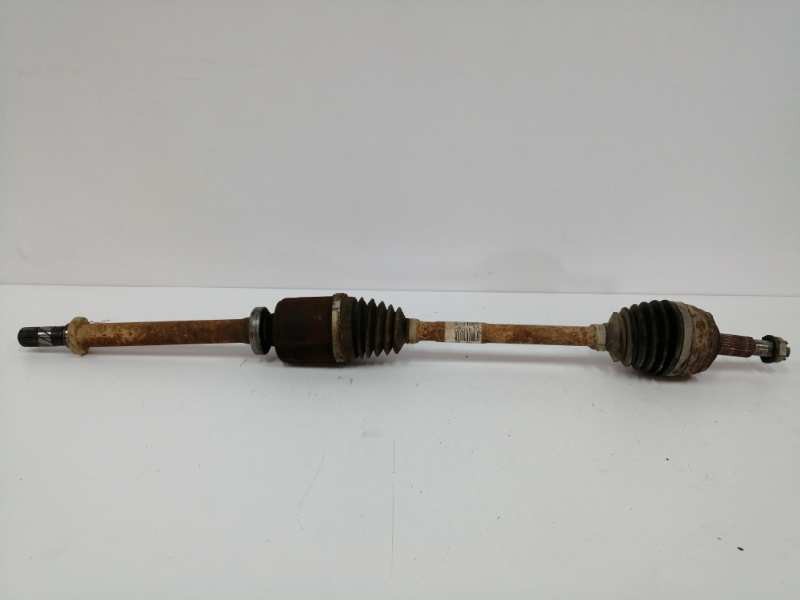 Recambio de transmision delantera derecha para dacia duster laureate 4x2 referencia OEM IAM 8200930507  