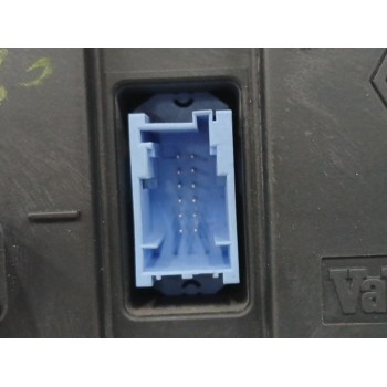 Recambio de mando climatizador para renault megane ii classic berlina 1.6 16v referencia OEM IAM 8200407123  