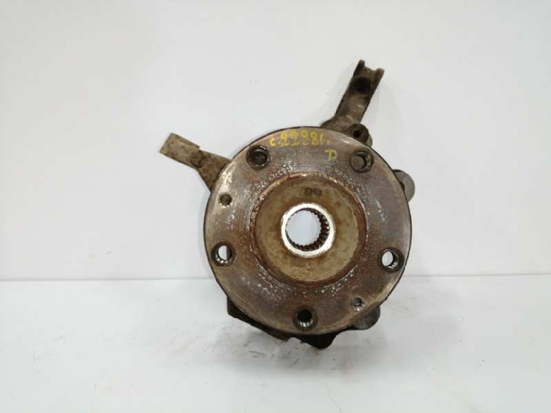 Recambio de mangueta delantera derecha para dacia duster laureate 4x2 referencia OEM IAM 8200881916  