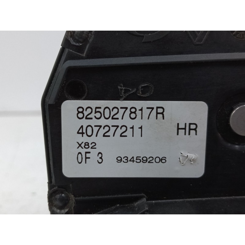 CERRADURA PUERTA LATERAL DERECHA 40727211
