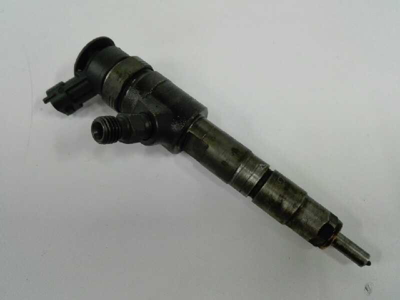 Recambio de inyector para peugeot 206+ básico referencia OEM IAM 0445110339  