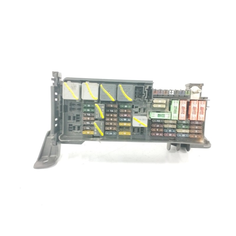 CAJA RELES / FUSIBLES