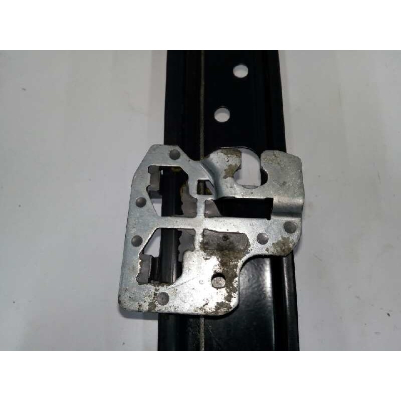 ELEVALUNAS DELANTERO DERECHO