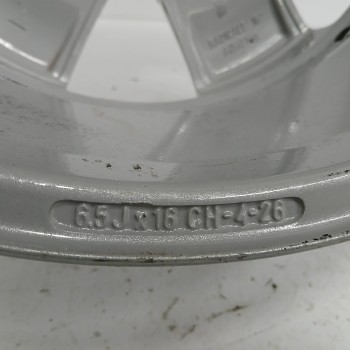 Recambio de llanta para citroën c4 berlina sx referencia OEM IAM RADICALE 16 6,5JX16CH4 26 4H 4X110