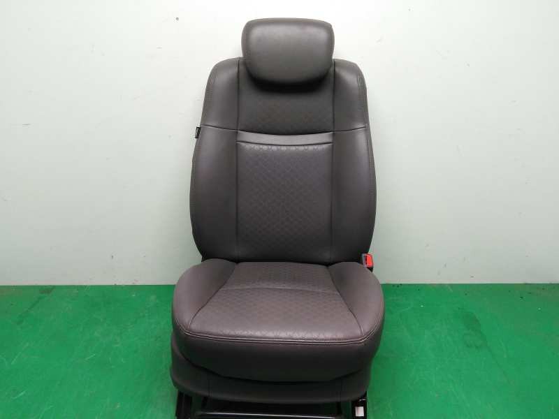 Recambio de asiento delantero derecho para ssangyong rodius ii 2.2 xdi referencia OEM IAM Recambio de asiento delantero derecho para ssangyong rodius ii 2.2 xdi referencia OEM IAM