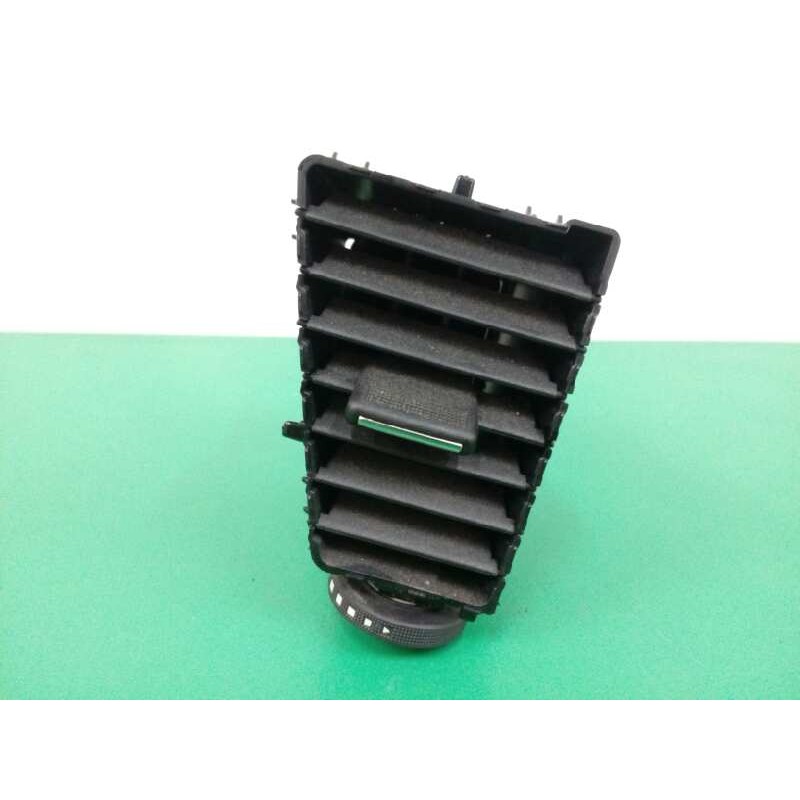 Recambio de rejilla aireadora para seat leon (5f1) 1.2 tsi referencia OEM IAM 5F1819110 CENTRAL IZQUIERDA 