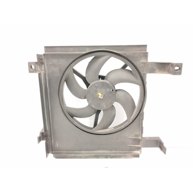 Recambio de electroventilador para smart fortwo coupe 0.7 cc referencia OEM IAM 0013196V003 Recambio de electroventilador para smart fortwo coupe 0.7 cc referencia OEM IAM 0013196V003