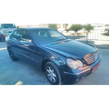 mercedes-benz clase c (w203) berlina del año 2001
