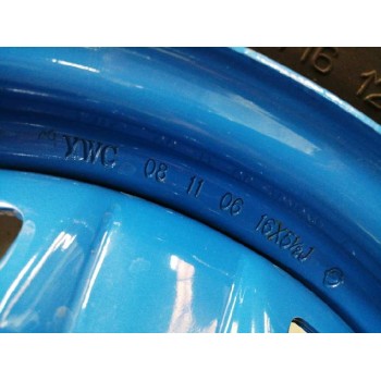 Recambio de neumatico repuesto para ssangyong actyon 2.0 td cat referencia OEM IAM 4173031700 16X5,5J 