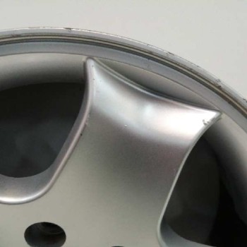 Recambio de llanta para ssangyong actyon 2.0 td cat referencia OEM IAM 4173031370 18X7,5J ET43 