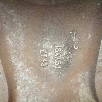 Recambio de llanta para ssangyong actyon 2.0 td cat referencia OEM IAM 4173031370 18X7,5J ET43 