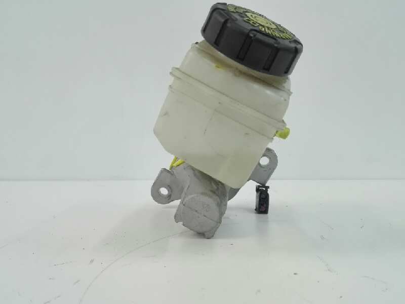 Recambio de bomba freno para dacia sandero 0.9 tce cat referencia OEM IAM 460915125R  