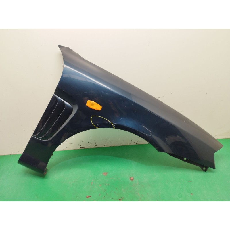 Recambio de aleta delantera derecha para hyundai coupe ii (gk) 1.6 16v referencia OEM IAM 663212C030  