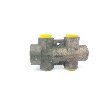 Recambio de termostato para mercedes-benz clase m (w164) 3.0 cdi cat referencia OEM IAM A1645010065  