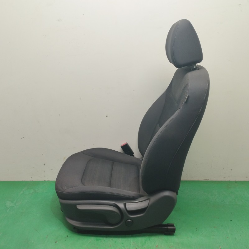 ASIENTO DELANTERO IZQUIERDO