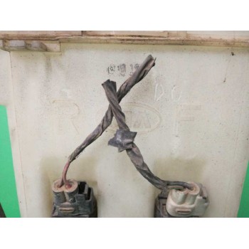 Recambio de deposito limpia para kia carens 1.8 cat referencia OEM IAM   