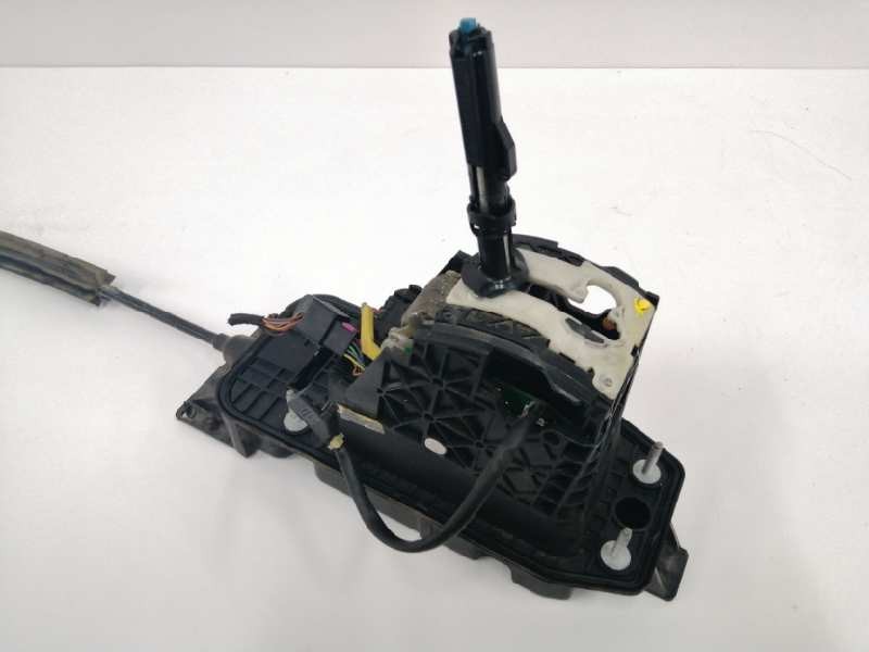 Recambio de palanca cambio para volkswagen passat berlina (3c2) 2.0 tdi referencia OEM IAM 3C1713025H  