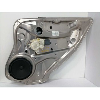 ELEVALUNAS TRASERO DERECHO A2048200642 