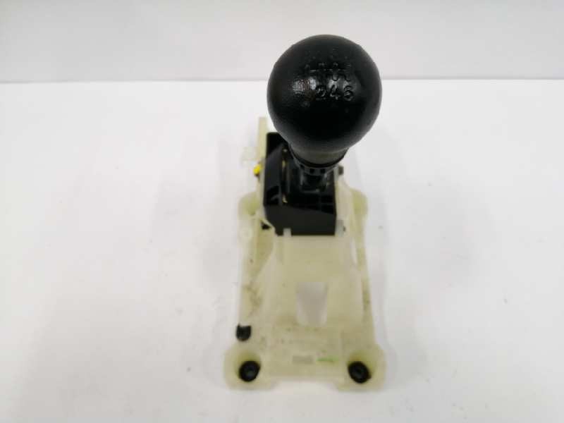 Recambio de palanca cambio para mitsubishi asx (ga0w) 1.6 di-d cat referencia OEM IAM 2450A057  