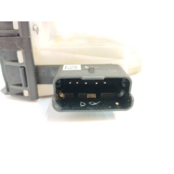 Recambio de cerradura puerta trasera derecha para peugeot 208 1.2 12v e-thp referencia OEM IAM 9812501180  