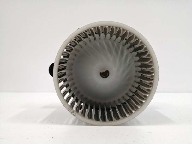 Recambio de motor calefaccion para kia cee´d 1.6 crdi cat referencia OEM IAM 971131H000 Recambio de motor calefaccion para kia cee´d 1.6 crdi cat referencia OEM IAM 971131H000