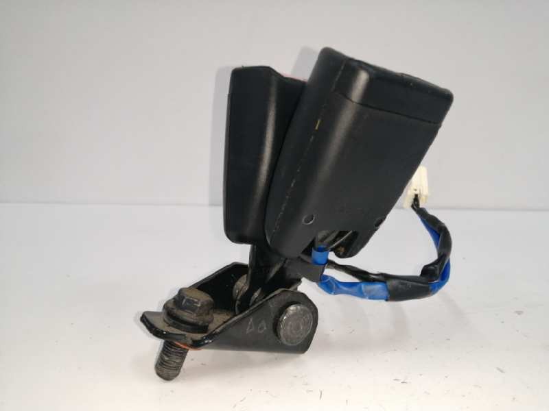 Recambio de enganche cinturon izquierdo para kia cee´d 1.6 crdi cat referencia OEM IAM TRASERO Recambio de enganche cinturon izquierdo para kia cee´d 1.6 crdi cat referencia OEM IAM TRASERO