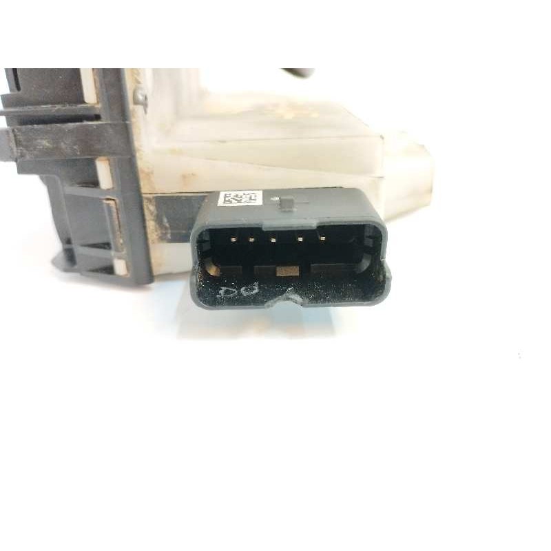 CERRADURA PUERTA DELANTERA DERECHA ENCHUFE DAÑADO