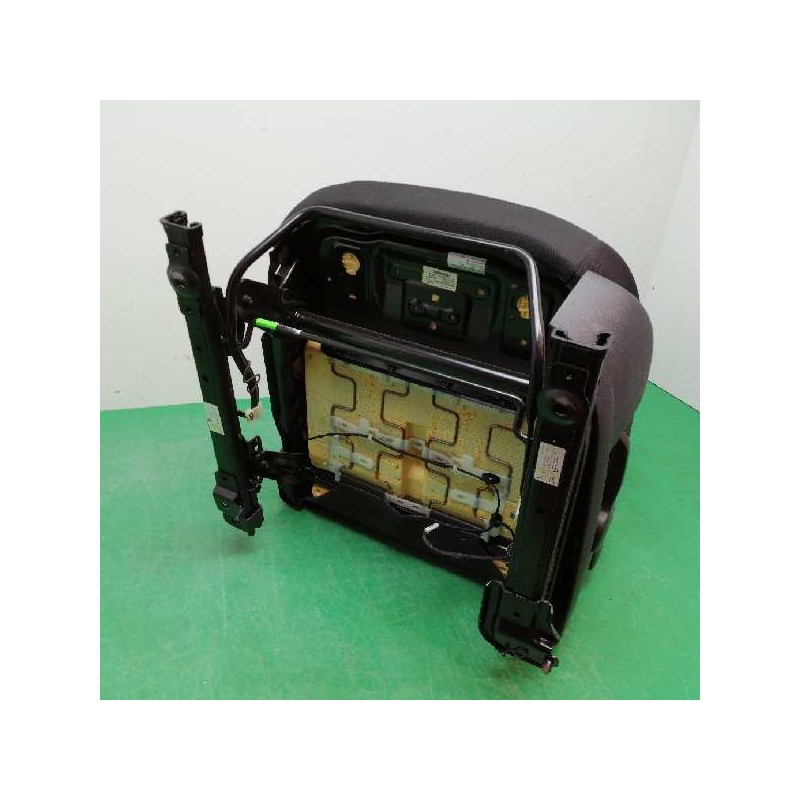 ASIENTO DELANTERO IZQUIERDO