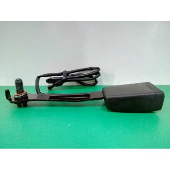Recambio de enganche cinturon izquierdo para hyundai h350 kasten 2.5 crdi cat referencia OEM IAM 8988959100TRY M08310206 