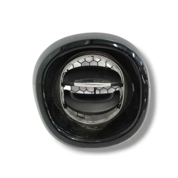 REJILLA AIREADORA 687608143R LADO IZQUIERDO 