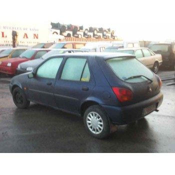 ford fiesta berlina del año 1998