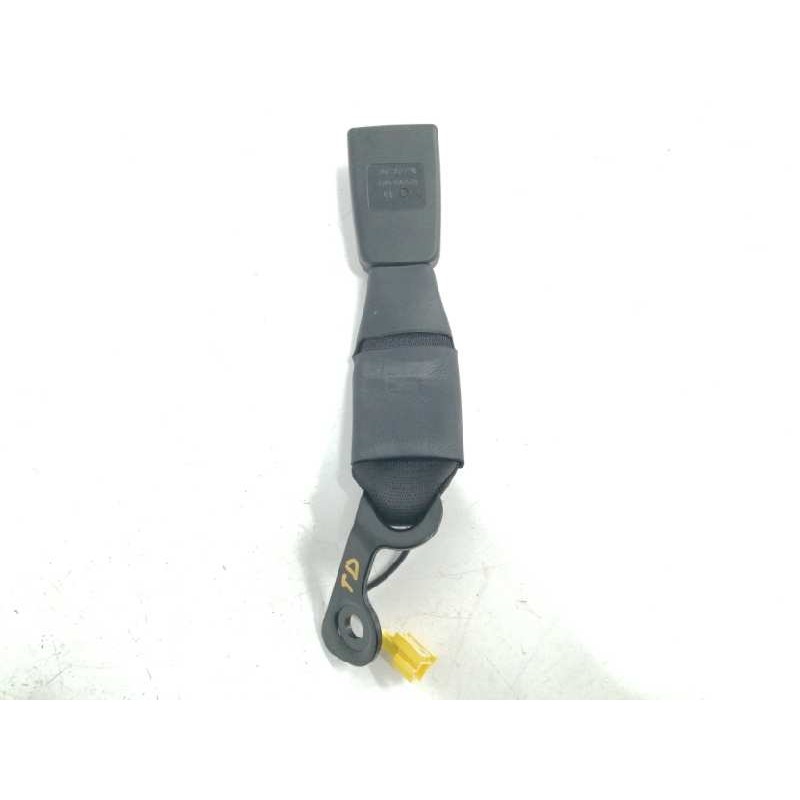 Recambio de enganche cinturon derecho para mercedes-benz clase c (w204) berlina 1.8 cat referencia OEM IAM A2048602669 TRASERO 3