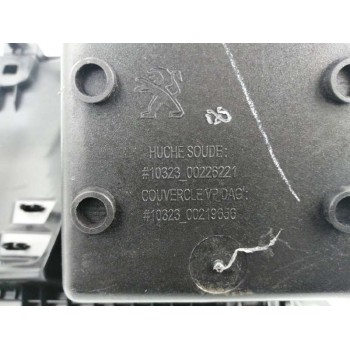 Recambio de guantera para peugeot 3008 gt line referencia OEM IAM 1032300218483  