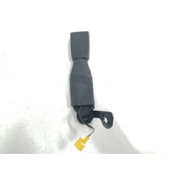 Recambio de enganche cinturon derecho para mercedes-benz clase c (w204) berlina 1.8 cat referencia OEM IAM A2048602669 TRASERO 3