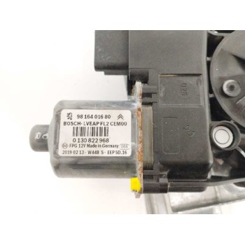 Recambio de elevalunas delantero derecho para peugeot 208 1.2 12v e-thp referencia OEM IAM 9816401680  