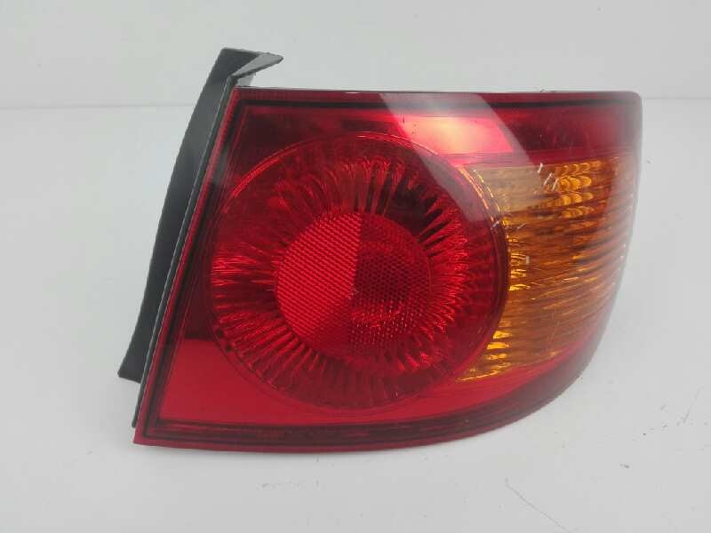 Recambio de piloto trasero derecho para hyundai elantra (xd) 1.6 16v cat referencia OEM IAM 924212D200  