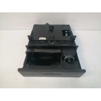 Recambio de cenicero para porsche cayenne (typ 9pa) 4.5 v8 cat referencia OEM IAM 7L5857321 7L5858329 