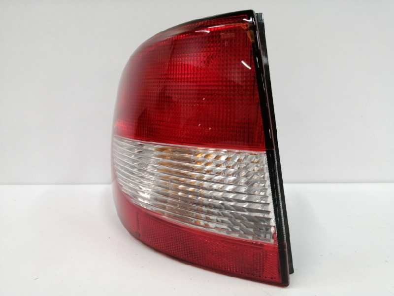 Recambio de piloto trasero izquierdo para renault megane i fase 2 classic (la..) referencia OEM IAM 89301490  