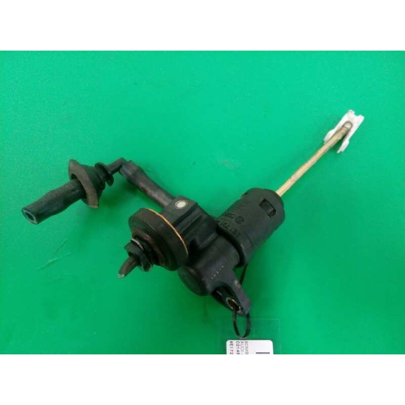 Recambio de bomba embrague para audi a4 berlina (8e) 2.0 referencia OEM IAM 8E1721401L  