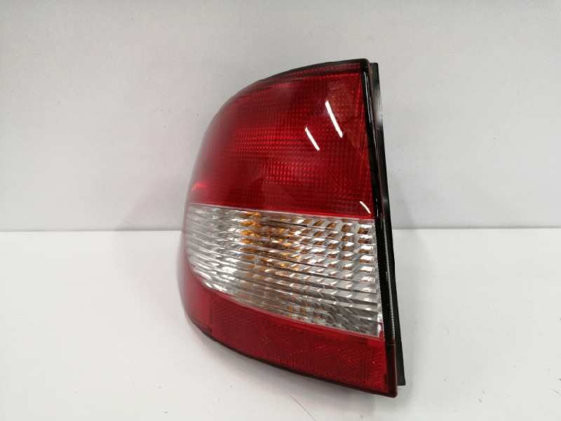 Recambio de piloto trasero izquierdo para renault megane i fase 2 classic (la..) referencia OEM IAM 89301490  