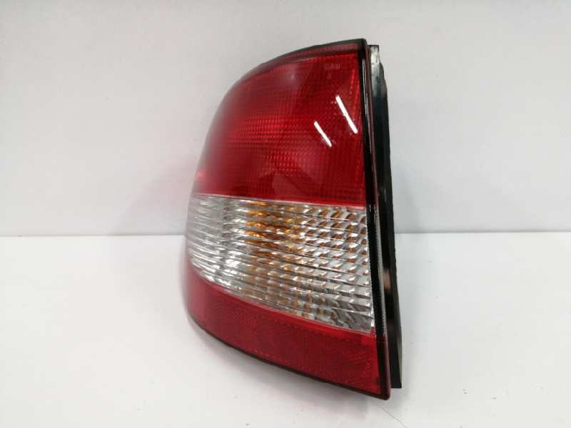 Recambio de piloto trasero izquierdo para renault megane i fase 2 classic (la..) referencia OEM IAM 89301490  