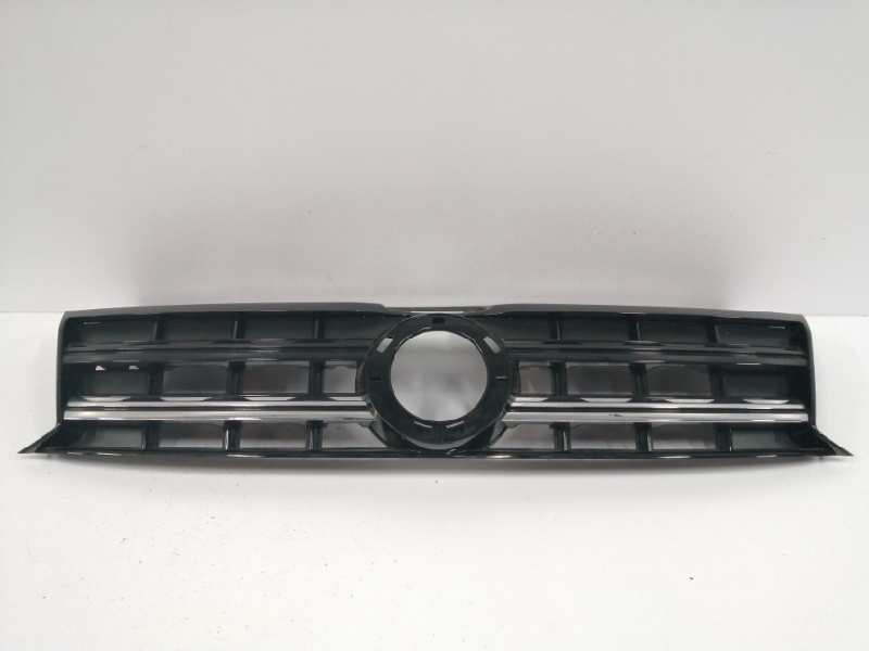 Recambio de rejilla delantera para volkswagen amarok comfortline doublecab 4motion referencia OEM IAM 2H6853651B  