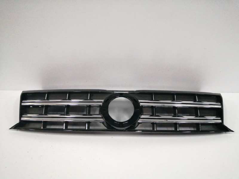 Recambio de rejilla delantera para volkswagen amarok comfortline doublecab 4motion referencia OEM IAM 2H6853651B  