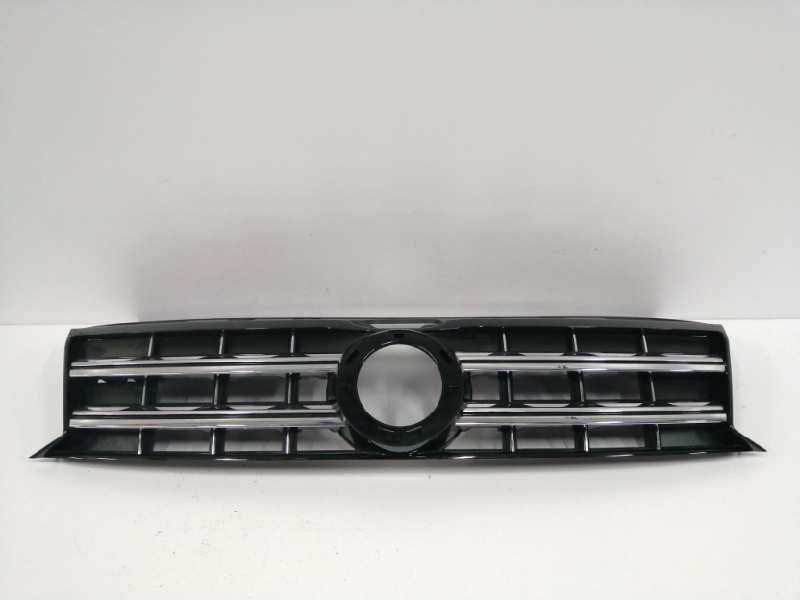 Recambio de rejilla delantera para volkswagen amarok comfortline doublecab 4motion referencia OEM IAM 2H6853651B  