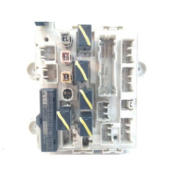 Recambio de caja reles / fusibles para toyota previa (r30) 2.0 turbodiesel cat referencia OEM IAM 8922128040  